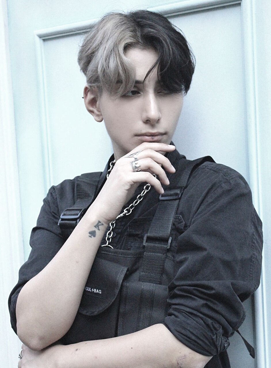 外国人風ハンサムショート：L043299236｜ジジバイワースホワイル