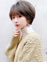 アンド ストーリーズ(&STORIES) 大人可愛い前髪ありのひし形耳掛けショート30代40代50代小林