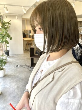 シア(sia) カーキーボブ☆