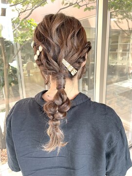 クロエ バイ ラヴィズム 小針店(CLOE by LUVISM) お呼ばれ編みおろしアレンジ