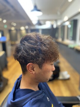 メンズサロン エクシア ブラト(brat) スパイラルパーマ×ライトカラー×30代/40代