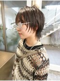黒髪シャギーレイヤーショートウルフヘア