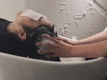 シャンプー　～髪質を見て6種類の中から選択します～