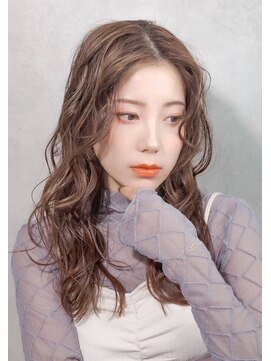 メゾンドムニ 恵比寿(Maison de MUNi) 20代30代癖毛風パーマ韓国風前髪なしセンターパート