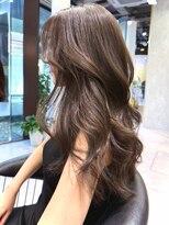 シティ(CITY) レイヤーカット 顔まわりカット 色気ヘア オリーブカラー