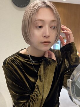 ヤイエ 青山店(yiye) マッシュショート丸みショートボブくびれショート金髪ショート