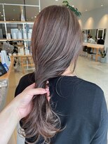 カイラ(KAILA)&nbsp;ハイライト　グレージュ　ロングレイヤー　◇奥村