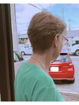 ラウラウヘアーリゾート(Lau Lau hair resort) 大人マダムショートSTYLE2