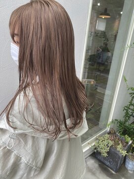 プレイ(Play) ミルクティベージュ