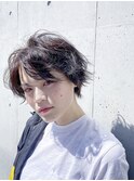 ローライトで透明感アップ!  ハンサムショート