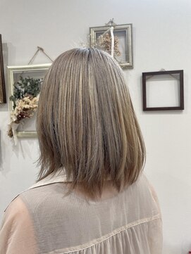 コチ(cochi) ミルクティーグレージュカラー