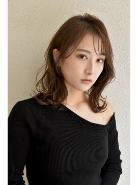 ブゾン(buZon) 【buZon ブゾン】外ハネミディ☆ニュアンスカール