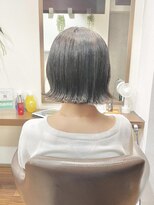 カラープロデュースバイアルバ(color produce byALBA)&nbsp;アッシュブラウンの外ハネボブ