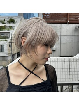 スリーエヌ(NNN) Blond Short
