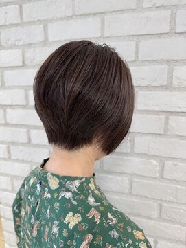 アッシュ 稲田堤店(Ash) ややポイント高めボブ