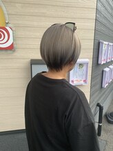 琉月 枝松店&nbsp;お手入れ簡単ショート×ホワイトベージュ