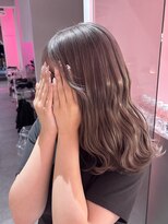 ダズリングディア(Dazzling Deer)&nbsp;ミルクティーグレージュ/ホワイトグレージュ/ミディアム