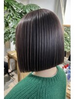 ロア インターナショナル 新宿店(LoA International)&nbsp;【LoA】切りっぱなしボブアンブレラカラーココアベージュ