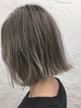 ブルーフェーセス 表参道(blue faces) 『bluefaces』プラチナグレー＆ボブ