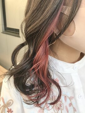 ネイヴィル(navile) イヤリングピンクヘアー