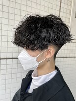 エリマ 調布(elima)&nbsp;フェードカット/韓国マッシュ/波巻パーマ/スパイラルパーマ