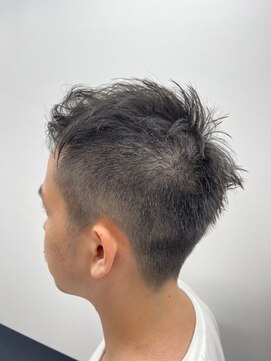 リバティシェアバーバー 銀座2nd(LIBERTY SHARE BARBER) メンズツーブロックスキンフェードメンズパーマ[銀座<理容室>]