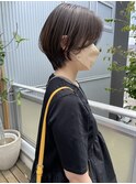 アッシュベージュ×透け感ショート