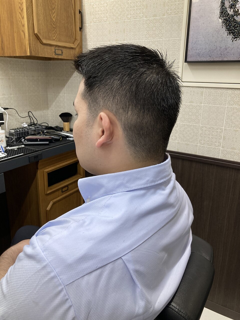 【お急ぎの方に】男性カット単品\2000 襟剃り　眉カット付き