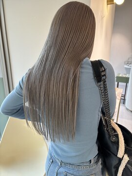 ムーム(Momb) 2ブリーチで作る柔らかグレージュ