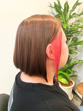 アイノ(AINO.) 前下がりボブ×イヤリングカラー[茅ヶ崎/茅ヶ崎駅/湘南]