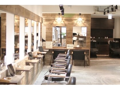 ラフィス ヘアーフラム 難波戎橋2号店(La fith hair flamme)の写真