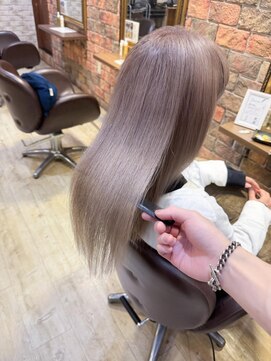 ルーダ(RUEDA) ホワイトベージュ