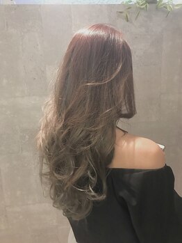 リンネ(Rinne)の写真/【甲東園】髪質を見極めて、あなたの髪に合うトリートメントをご提案◎思わず触りたくなるようなツヤ感に☆