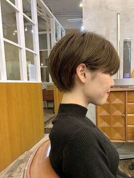 オフ(off) 明るめベージュカラーのショート