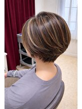 グラマラス GLAMOROUS 白髪ぼかしハイライト ショートボブ