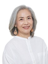 えがお美容室 奈良店&nbsp;グレイヘアの方にオススメ◎白髪を活かしたやわらか上品ボブ