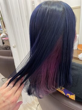 コアフィールフィス(COIFFURE fils) 【見附　今町】ブルーカラー　インナーピンクビビット