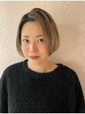大人女子のハイトーン×ミニボブ