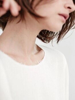 【髪質改善トリートメント】リピーター続出の人気メニュー☆クセを抑えてまとまる美髪“うるツヤ髪”が叶う