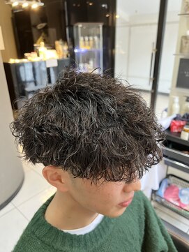 アイズ 海老名(AIZU) 波巻きツイストスパイラルパーマ　マッシュパーマ　刈り上げ