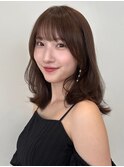 顔周りレイヤーカットくびれヘアミルクティーベージュカラー