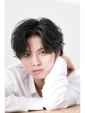 オーシャントーキョー シブヤジンナン(OCEAN TOKYO shibuya JINNAN) 黒髪センターパート