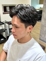 デプト(DEPT.)&nbsp;メンズカットニュアンスパーマメンズサロンセンターパート眉毛