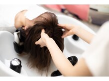 パーモック(PALMOCK)の雰囲気（静かでモダンな店内でゆっくりお寛ぎ下さい♪）