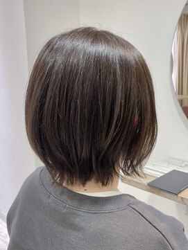 ビードロネイ 武蔵境店(vi-dro nei) 外ハネショートボブ×オリーブカラー