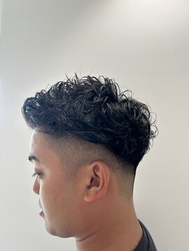 マオラ(mahola) 毛流れアップバングパーマ