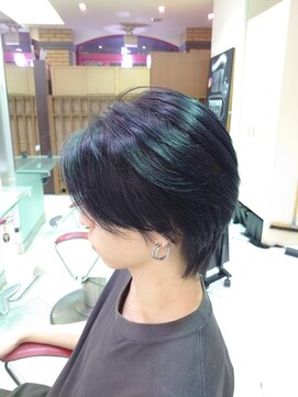 アース 五反田店(HAIR&MAKE EARTH) リバースセンターパートウルフ