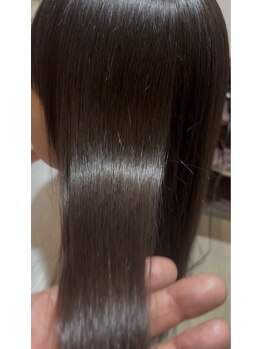 ヘアルーム ランカ(Hair Room LANKA)の写真/厳選したこだわりの薬剤を使用し独自の髪質改善で縮毛矯正の柔らかな質感を実現◎