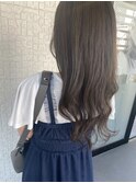 大人かわいい透明感のあるグレージュ