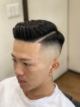 ヘアー クリエイト 縁(Hair Create en) フェード　ハードパートスタイル